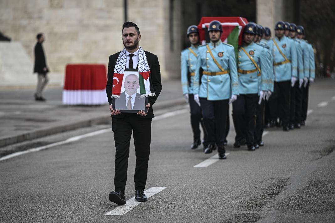 Hasan Bitmez için Meclis'te cenaze töreni. Babası Filistin atkısıyla uğurladı 34